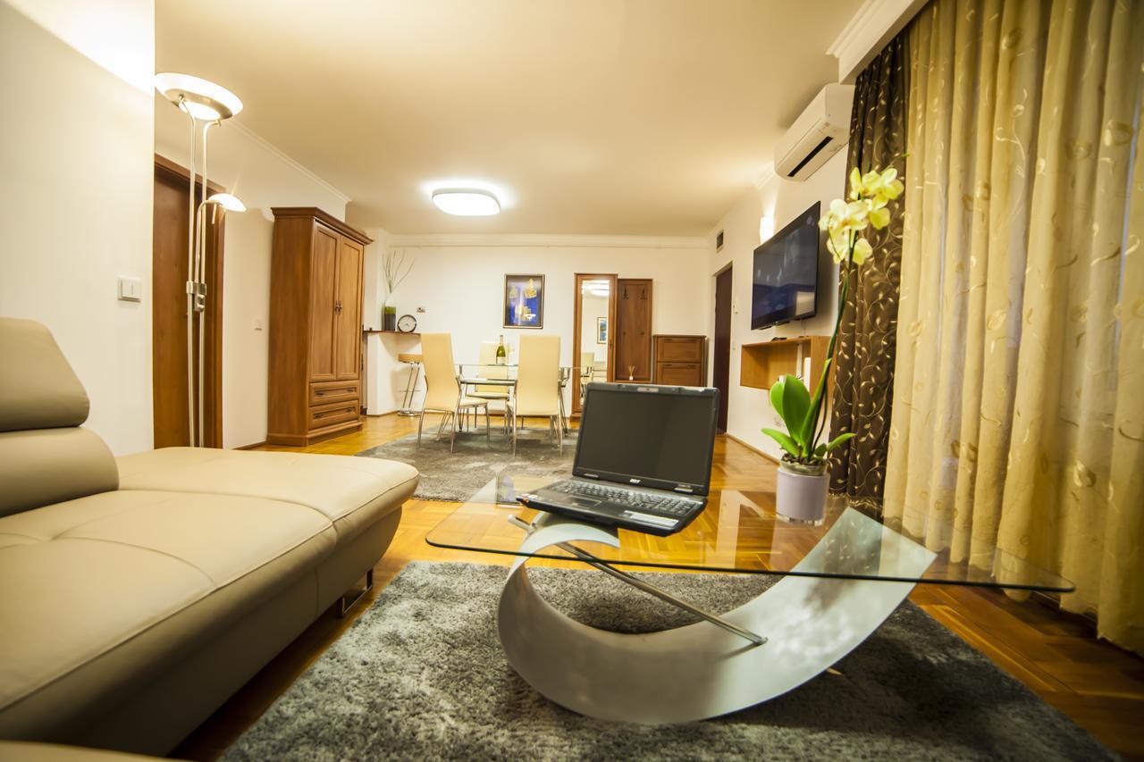 Business Class Apartment Kaloşvar Dış mekan fotoğraf